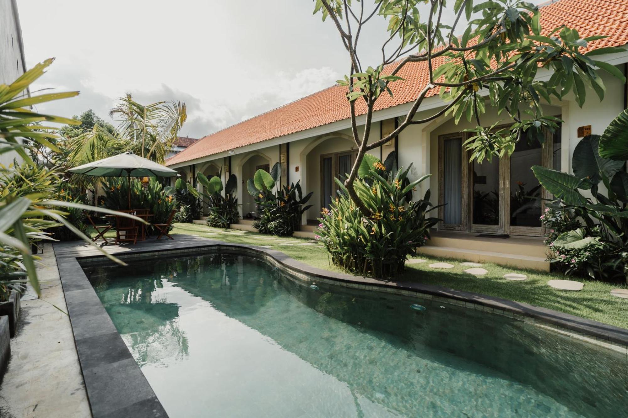 Отель D'Leafy Seminyak Экстерьер фото