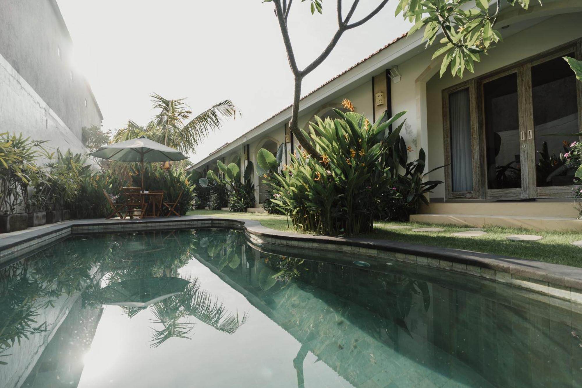 Отель D'Leafy Seminyak Экстерьер фото